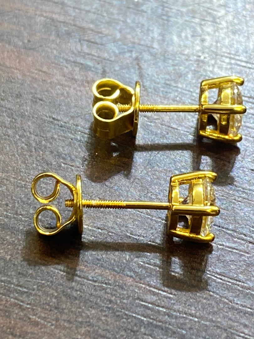 Certified D - VVS1 Moissanite Solitaire Stud Earrings Screw back gold