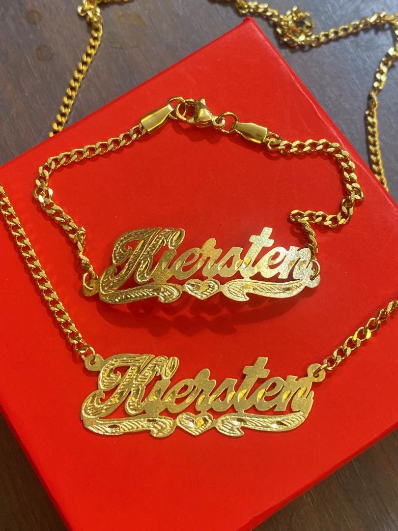“personalized name necklace and bracelet set”