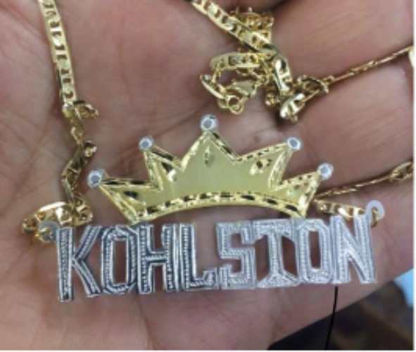 personalized 3d name necklace with crown block letter